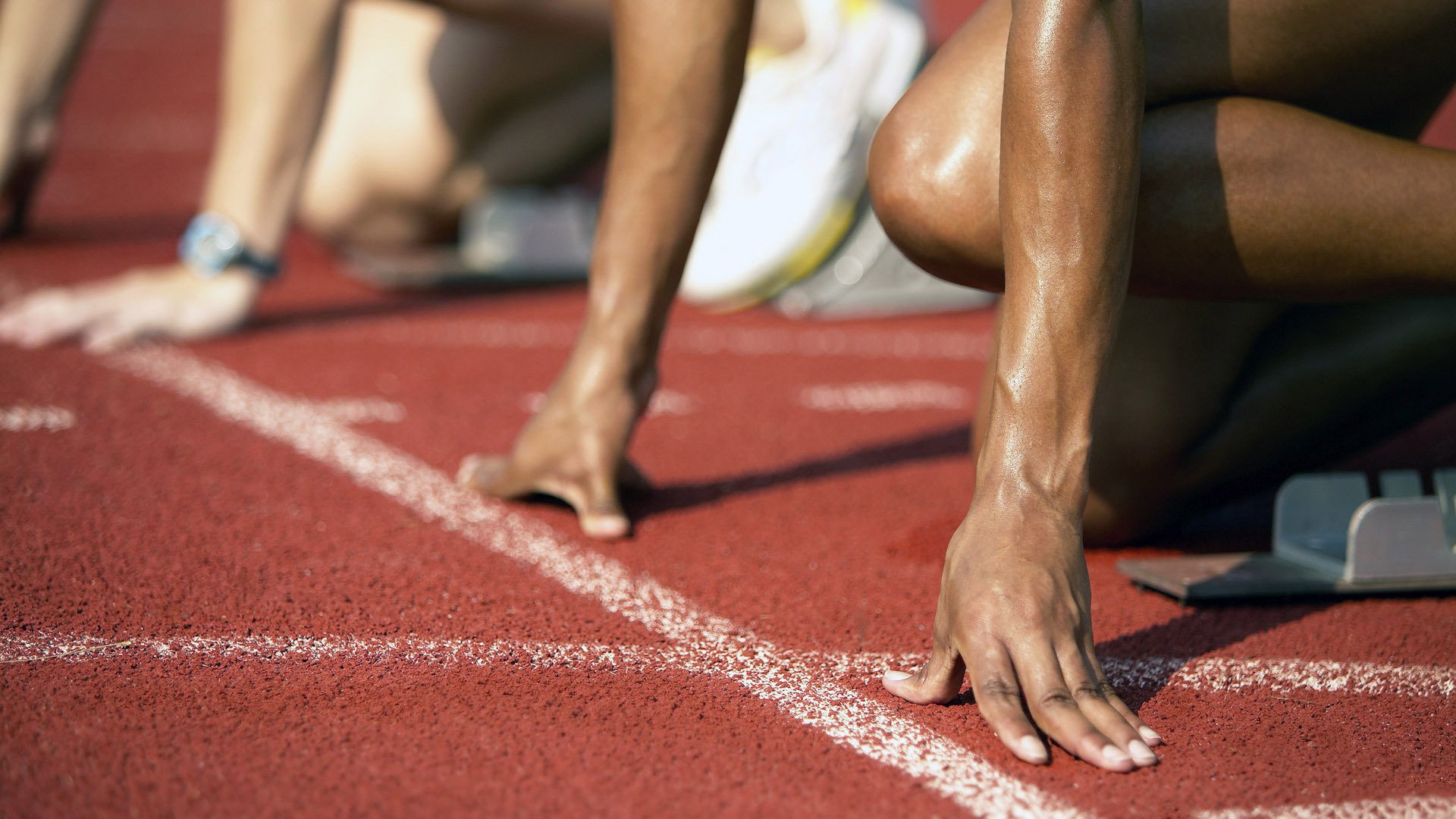 女足比赛中，中国队展现出统一配合，中国女足同组对手